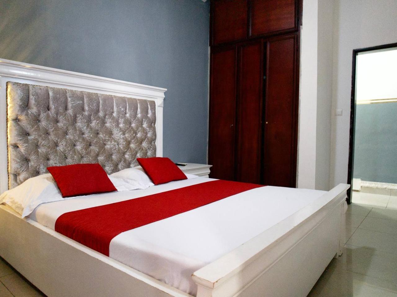 Appartement Meuble 3Ch Yaounde Omnisport - Tigson Yaoundé Exterior foto